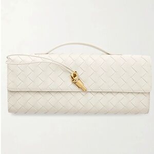 Few Moda Cream Woven Clutch